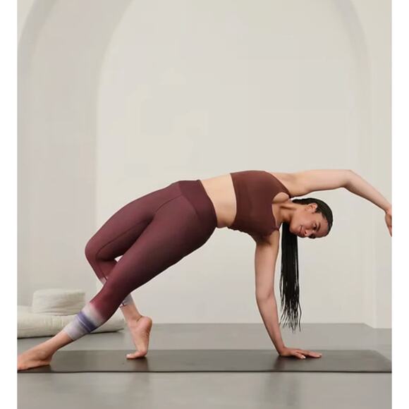 ATHLETA Ultra High Rise Elation 7/8 Tight Size XS 23" | Red Abstract #657538 NEW - Picture 4 of 8